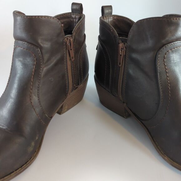 G By Guess Boots Womens 7M Heels Side Zip Ankle Booties Brown Leather Almond Toe - Picture 10 of 13